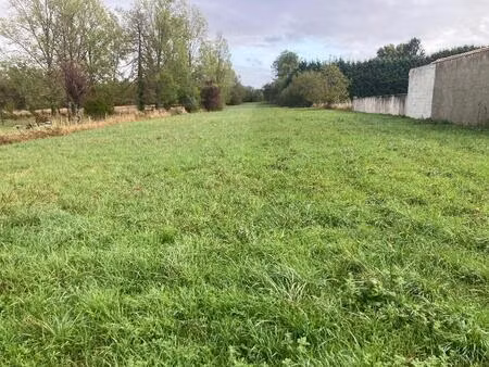 terrain à bâtir à la roche-chalais (24490)