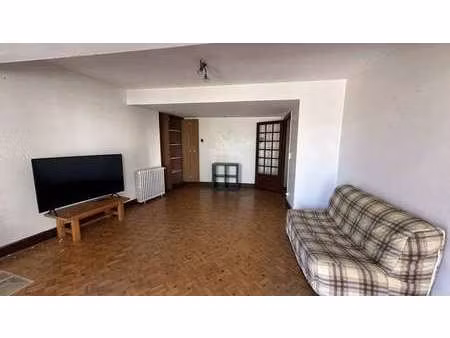 vente immeuble à barbezieux-saint-hilaire (16300) : à vendre / 360m² barbezieux-saint-hila