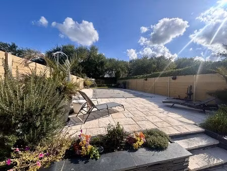 belle contemporaine avec piscine