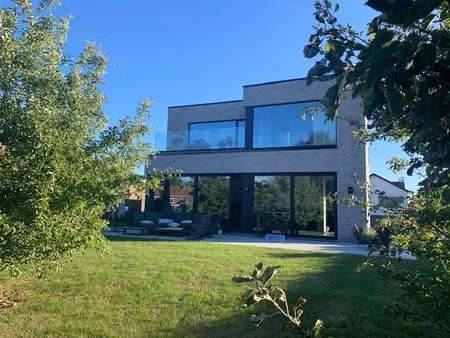 exclusieve nieuwbouwwoning op een prachtige ligging in doodlopende straat in zwevegem-knok