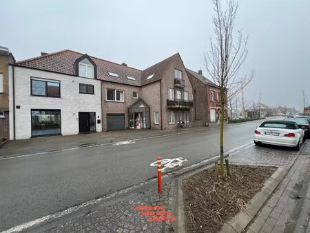 instapklaar appartement met 1 slaapkamer en garage