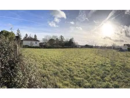 vente terrain à prahecq (79230) : à vendre / prahecq