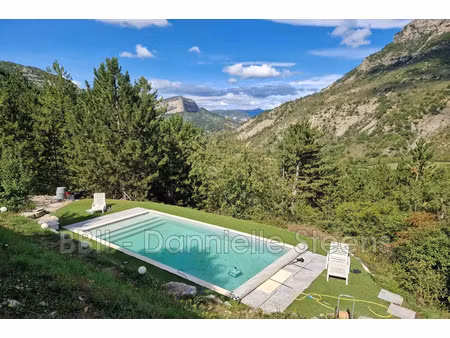 vente maison 6 pièces 150m2 rémuzat 26510 - 392700 € - surface privée