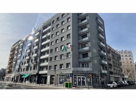 vente appartement 3 pièces 67m2 grenoble 38100 - 137500 € - surface privée