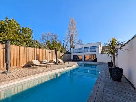 maison de prestige de 190 m2 en vente bruges  france