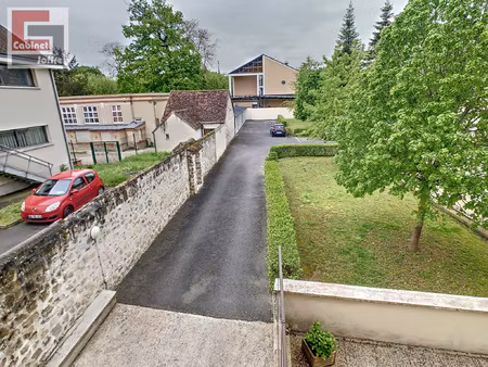 location parking fontainebleau 77300