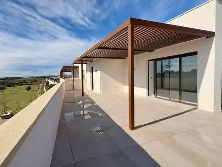 appartement de luxe de 4 pièces en vente à castries  france