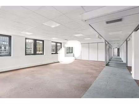 proche rer a et métro (1) sur la commune de vincennes!