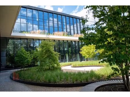 bureaux à louer à kortrijksesteenweg 1072 sint-denijs-westrem (rbu98817)