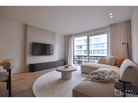 appartement te koop in knokke-heist met 2 slaapkamers