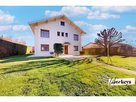 maison familiale individuelle avec grand terrain de 1 000 m² – secteur calme à pusignan