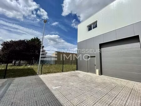 a louer - local d'activités avec bureau à brie-comte-robert