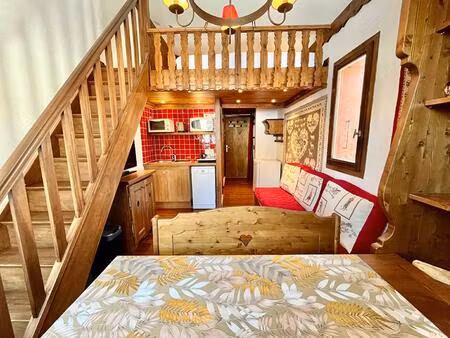 t1bis skis aux pieds en dernier étage - tignes val claret