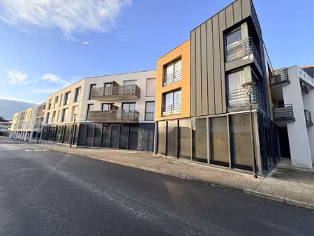 location local professionnel 41m² montaigu vendee 85600