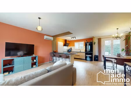 charmante maison de plain-pied avec garage et jardin