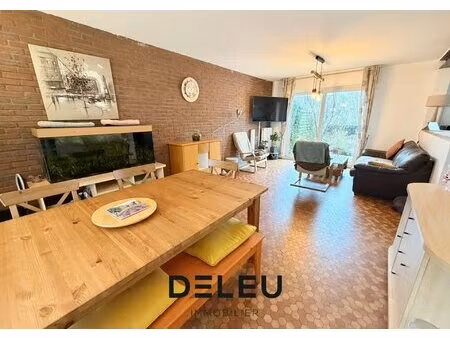 maison semi-individuelle batie sur 380m² de terrain