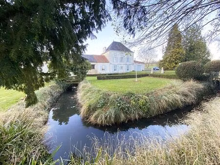 a rénover à 30mn de poitiers  beau domaine fin xixo sur 7 4 hectares avec étang