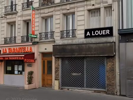 location local commercial