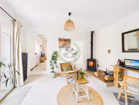 charmante maison avec jardin arboré  véranda et studio indépendant