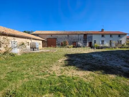 ancien corps de ferme à rafraîchir