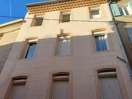 immeuble 10 pièces 250 m²