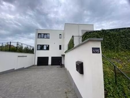 immeuble 2022 prox. gare: 2 apparts clé en main avec jardins