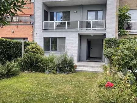 appartement avec jardin et garage près de stockel