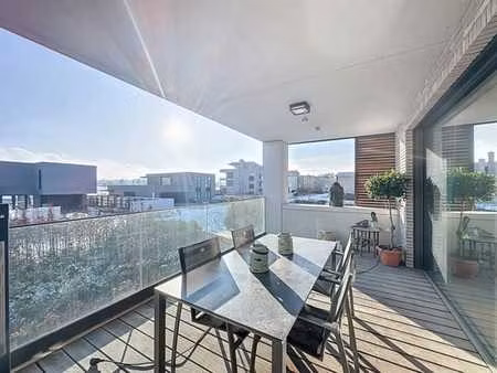 sterea - superbe appartement 3ch. terrasse et parking.
