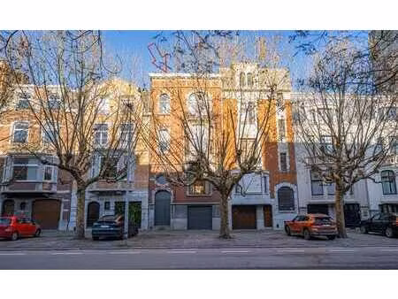 magnifique maison de maître dans le quartier des vennes