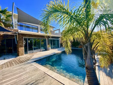 vente villa 7 pièces 300 m² à six-fours-les-plages (83140)  2 600 000 €