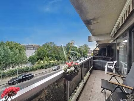 bel appartement 2 chambres tres bien situe avec terrasse !