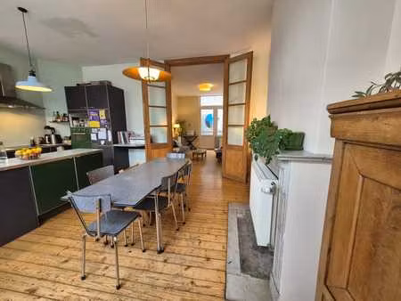 superbe triplex – 2 chambres + grenier – maison communale