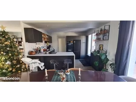 clisson centre – maison rénovée – gare à pied – vie sans voiture