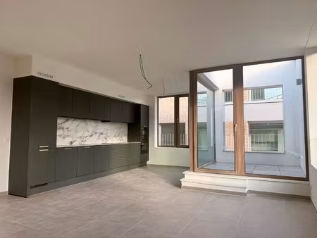 appartement te huur in borgerhout met 2 slaapkamers