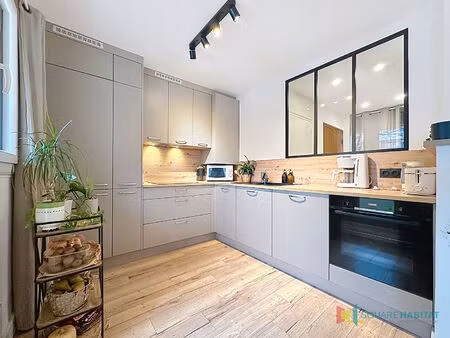 appartement rennes - rue de fougères - 3 pièces - 57 48m2 + 2.51m2 de loggia