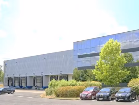 location entrepôt savigny le temple 77176