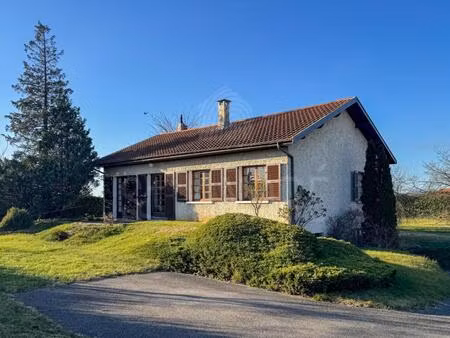 maison sur sous-sol complet centre village