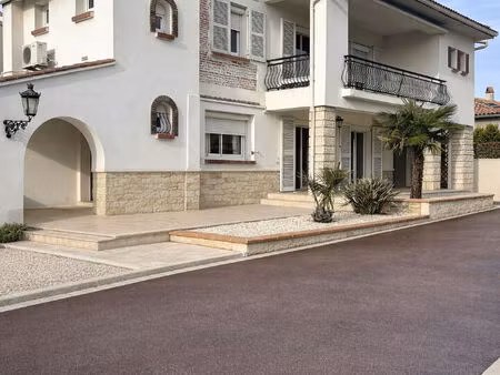 maison 165m2 + dépendance(100m2) 1 t3 de 57m2  1 t2 de 38m2 fenouillet