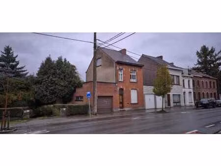 bonne maison d'habitation avec travaux