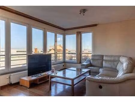 charmant duplex avec deux chambres et terrasse