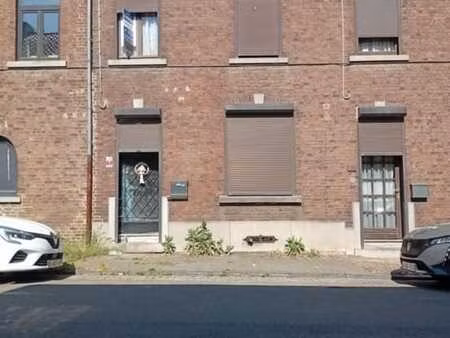 fontaine l'evêque  rue des combattants  29