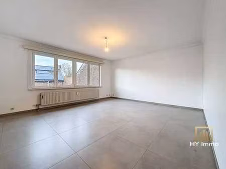 appartement en excellent etat avec 2 chambres + terrasse sud