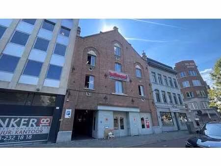 bureau en loft à louer à anvers dans l'entrepôt du soleil