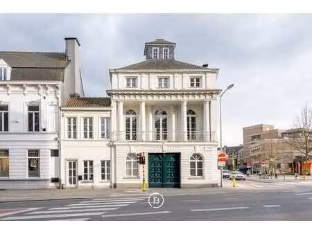 majestueuse maison de maître