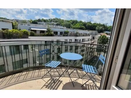 location appartement  43.2 m² t-2 à issy-les-moulineaux  1 350 €