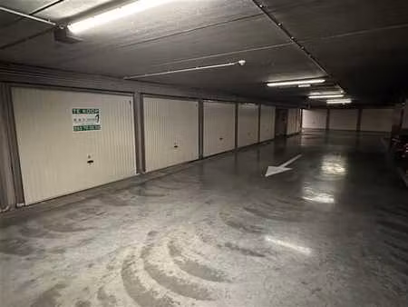 garage onder albert heijn te aalst