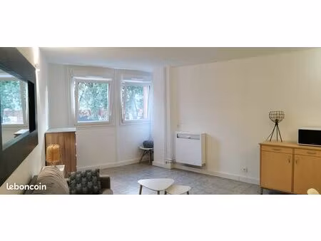 location studio meublé 31m²
