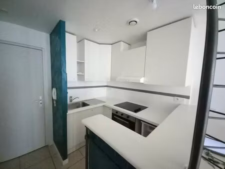 studio 1 pièce 30 m²