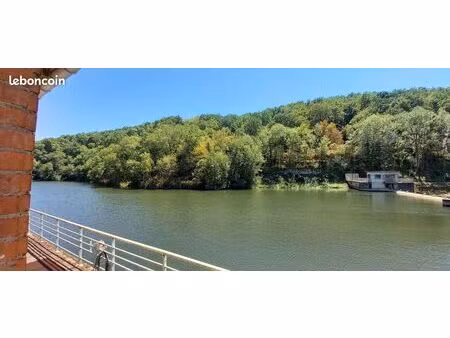 les salvages  spacieux appartement t3 terrasse et jardin