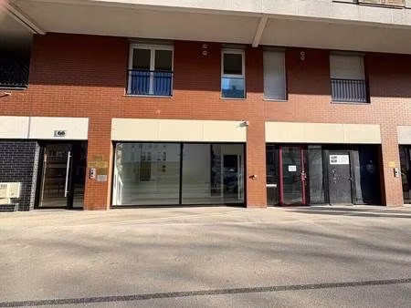 local commercial à louer